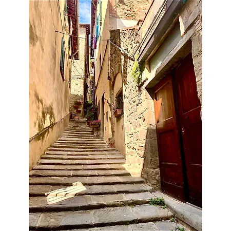 Vicolo Della Scala * קורטונה