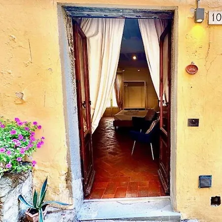 Vicolo Della Scala * קורטונה